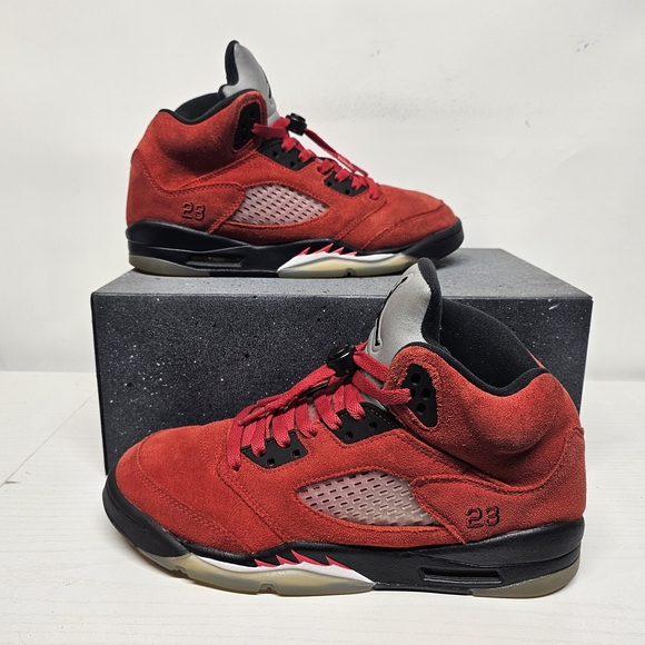 Jordan 5 "Raging Bull" - Picture 2 of 7